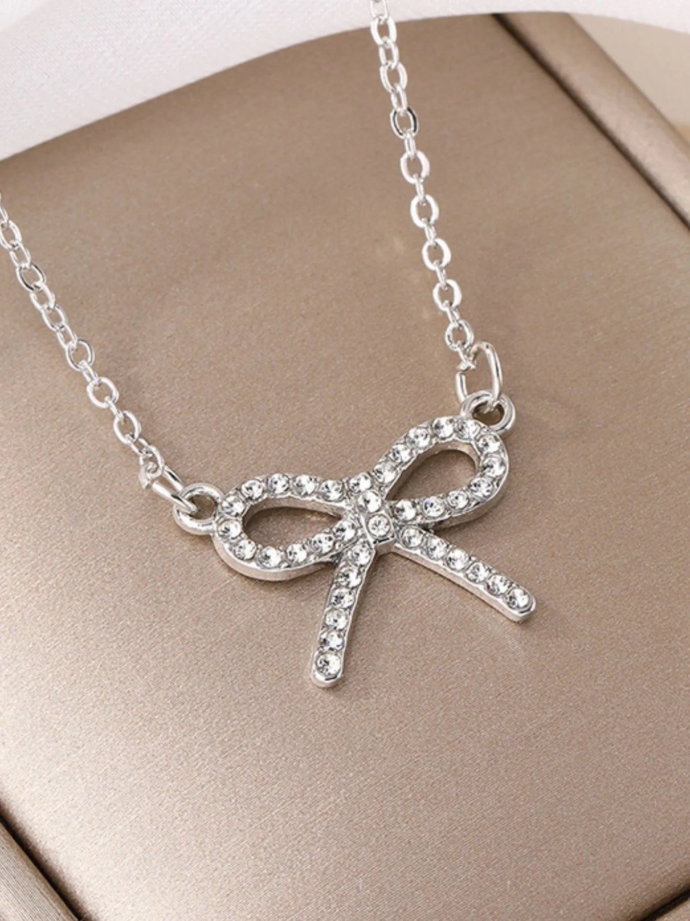 The GlimmerKnot Necklace - Ivory Embers