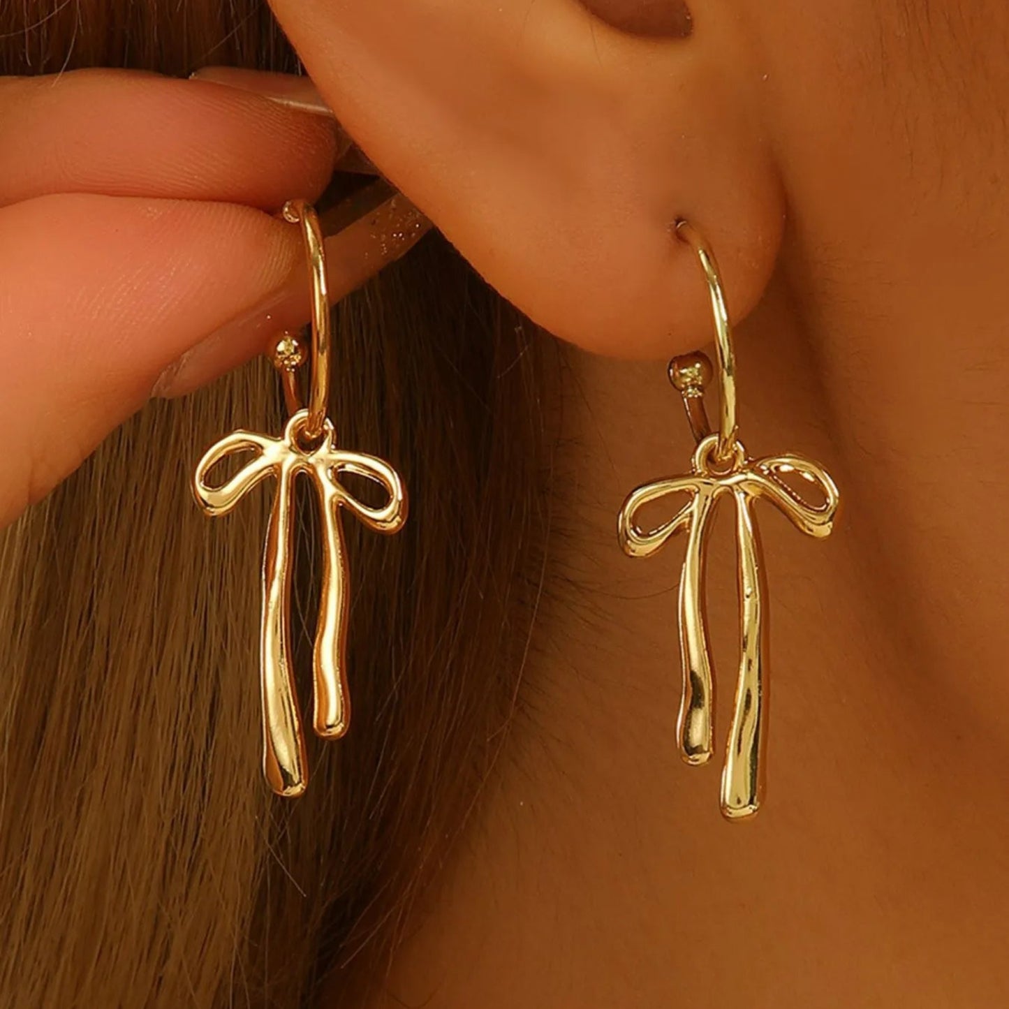 The Aurora Ties Earrings - Ivory Embers