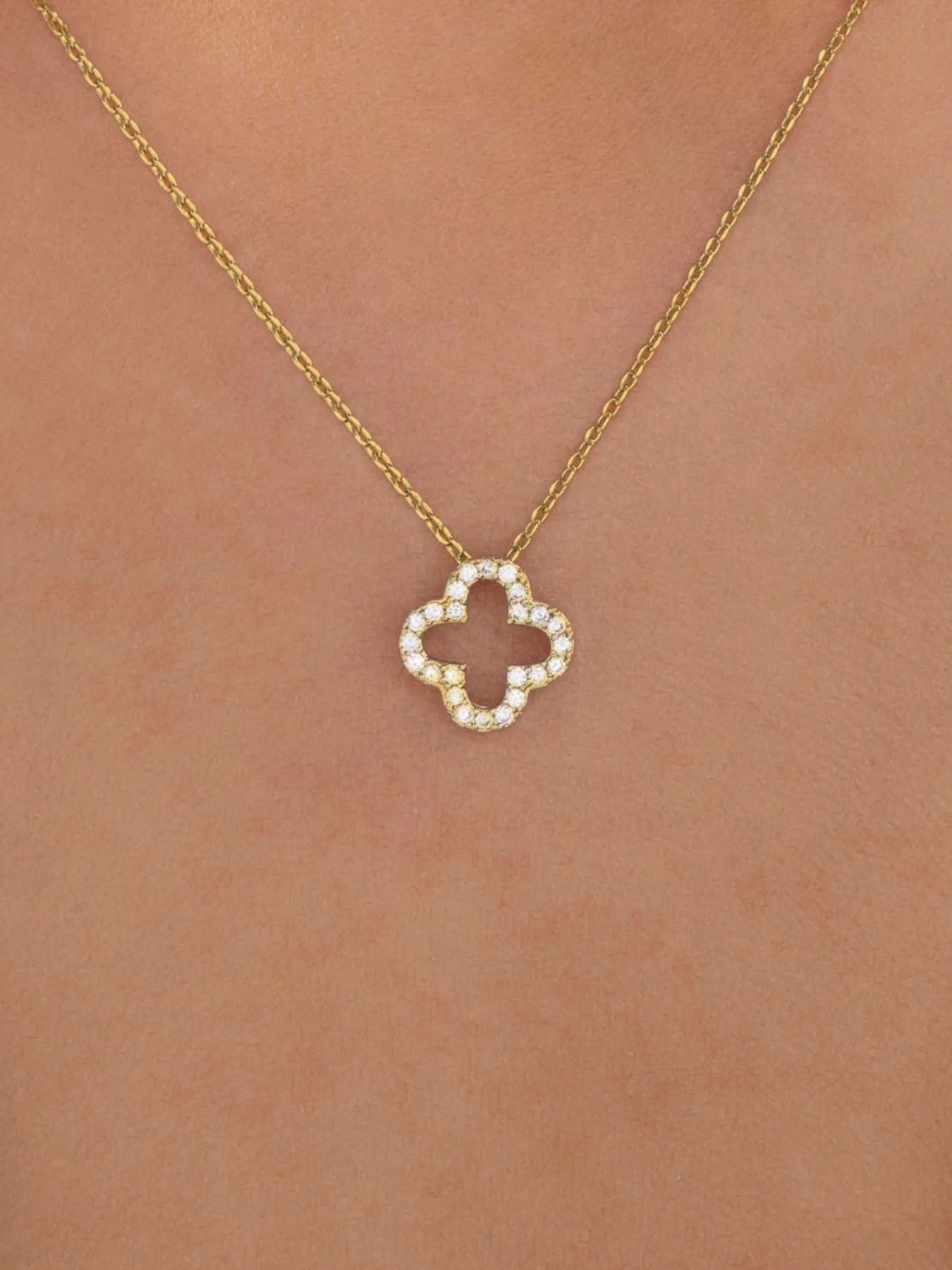 LuckyBloom Necklace - Ivory Embers