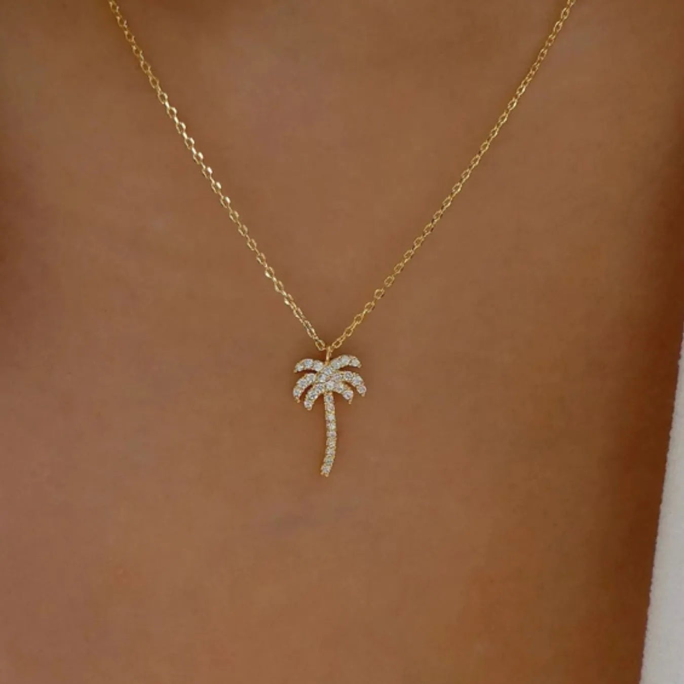 Palmlight Pendant Necklace - Ivory Embers