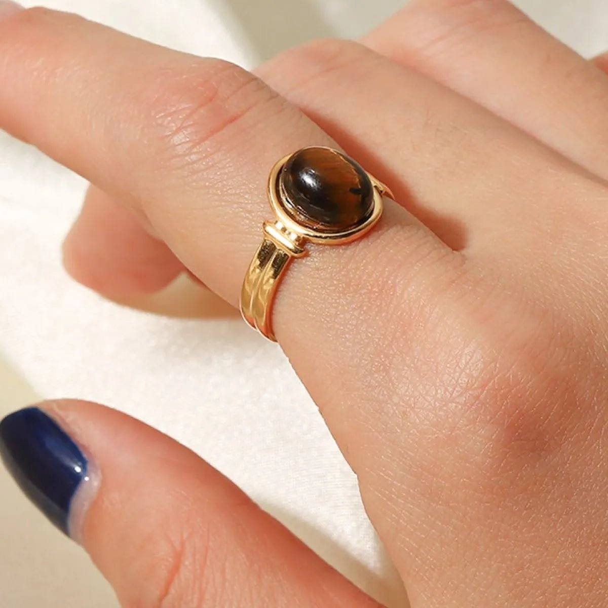 EmberStone Vintage Ring - Ivory Embers
