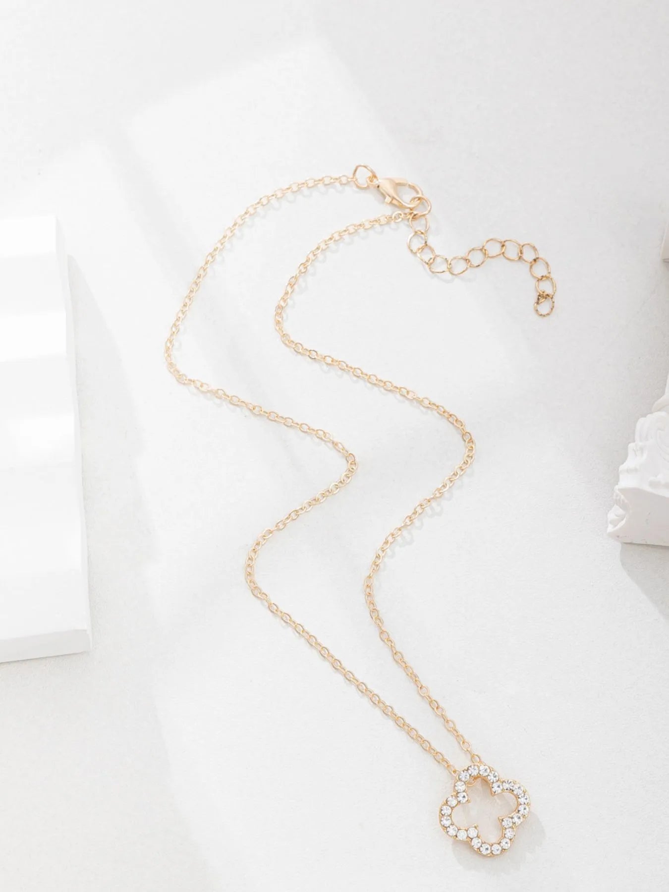 LuckyBloom Necklace - Ivory Embers