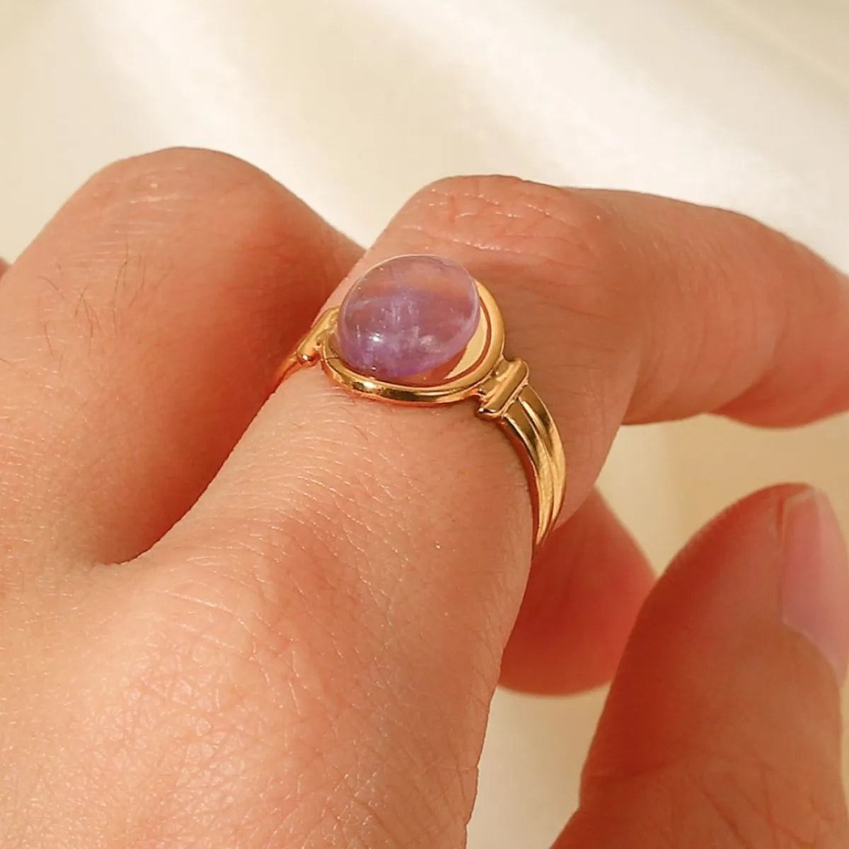 EmberStone Vintage Ring - Ivory Embers