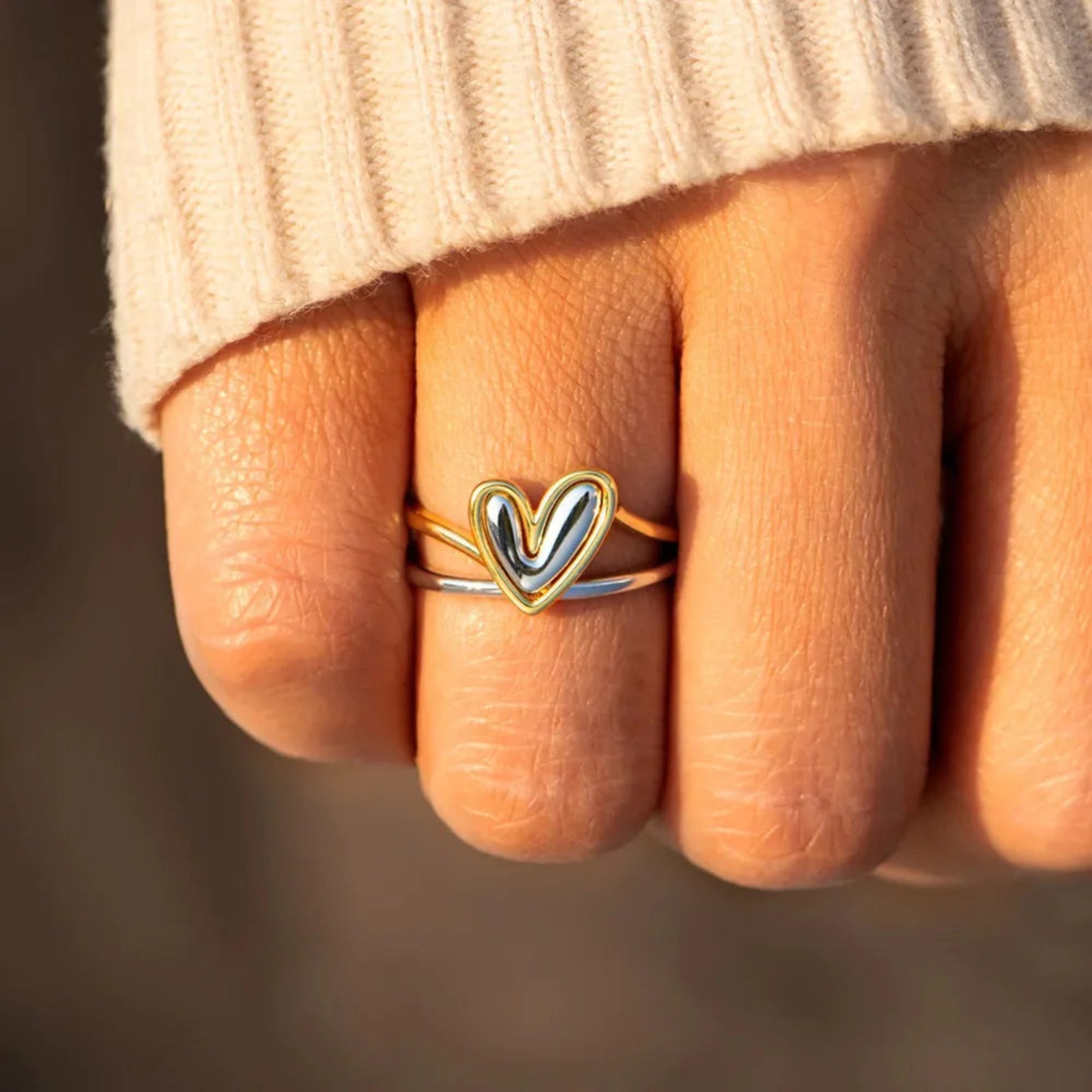 Vera Heart Ring - Ivory Embers