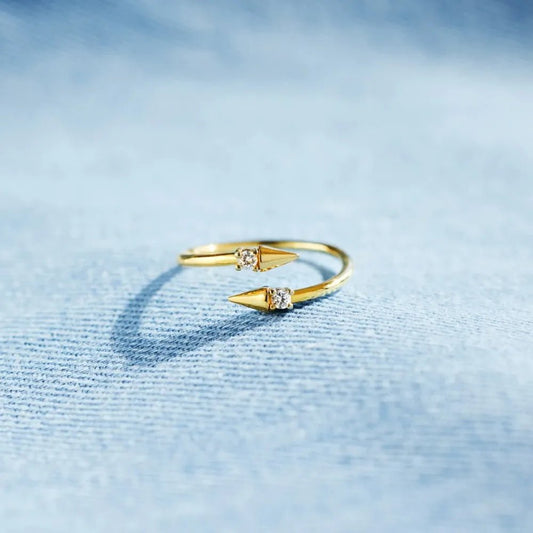 Arrowlight Ring - Ivory Embers
