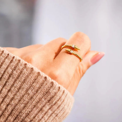 Arrowlight Ring - Ivory Embers