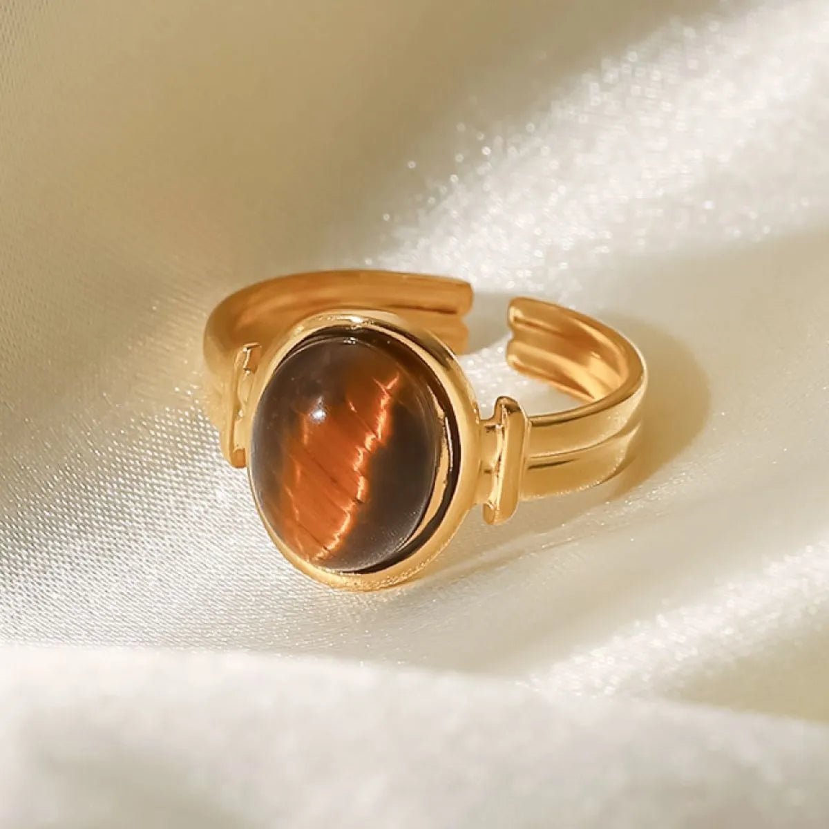 EmberStone Vintage Ring - Ivory Embers