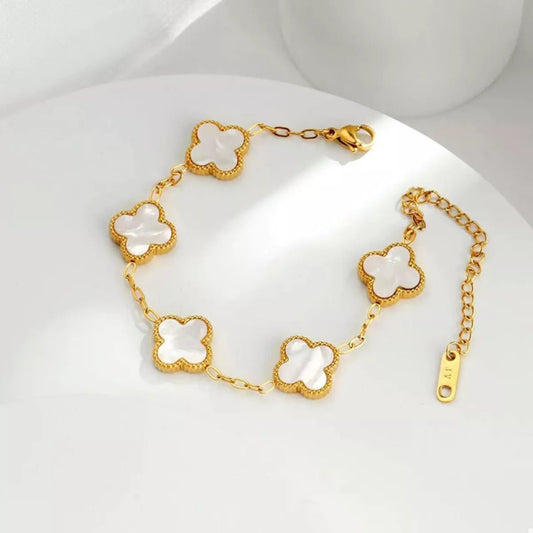 Clover Charm - Ivory Embers